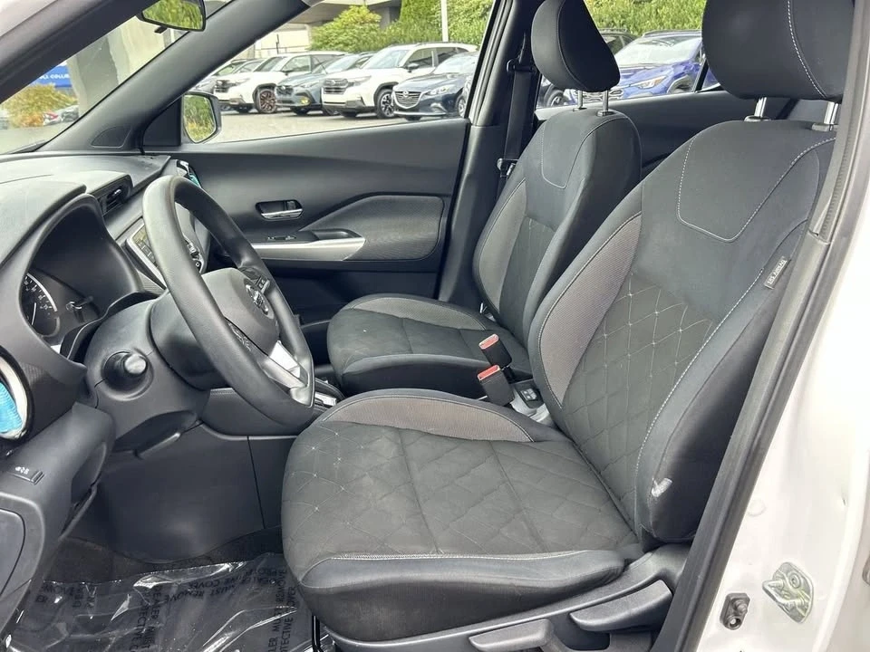 2019 Nissan Kicks - Image 10 of 20
