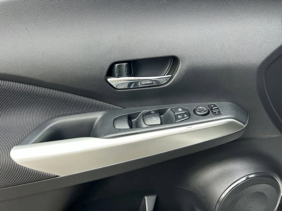 2019 Nissan Kicks - Image 12 of 20