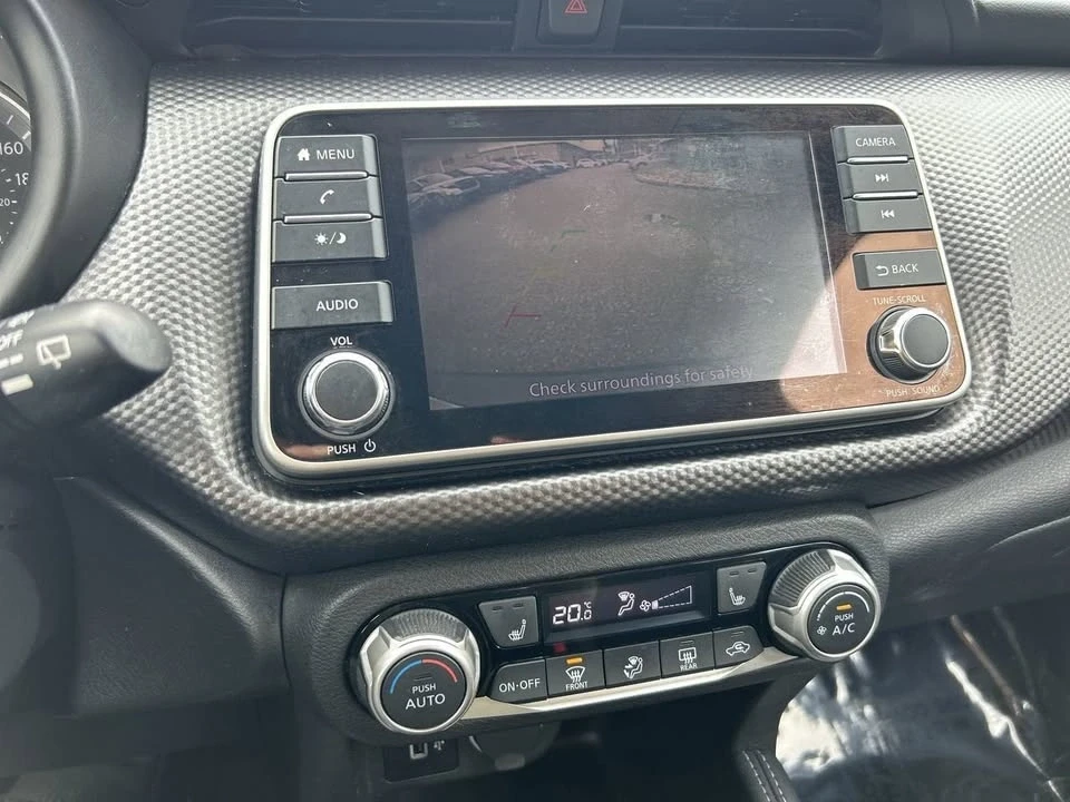 2019 Nissan Kicks - Image 16 of 20