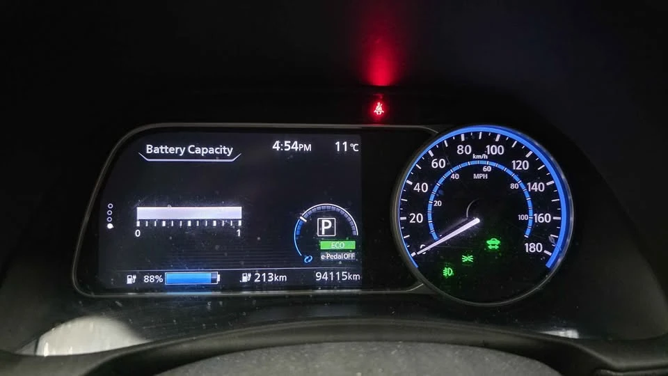 2019 Nissan Leaf - Image 7 of 16