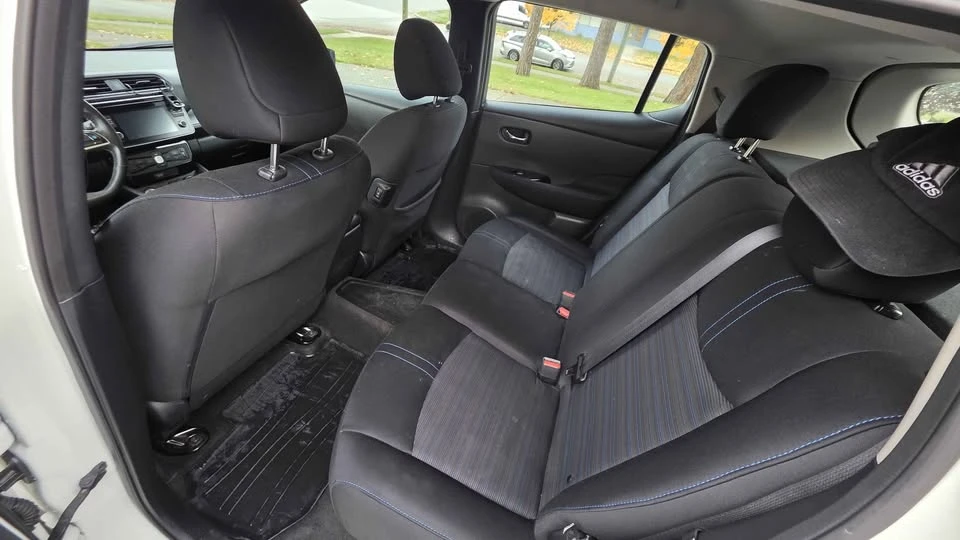 2019 Nissan Leaf - Image 12 of 16