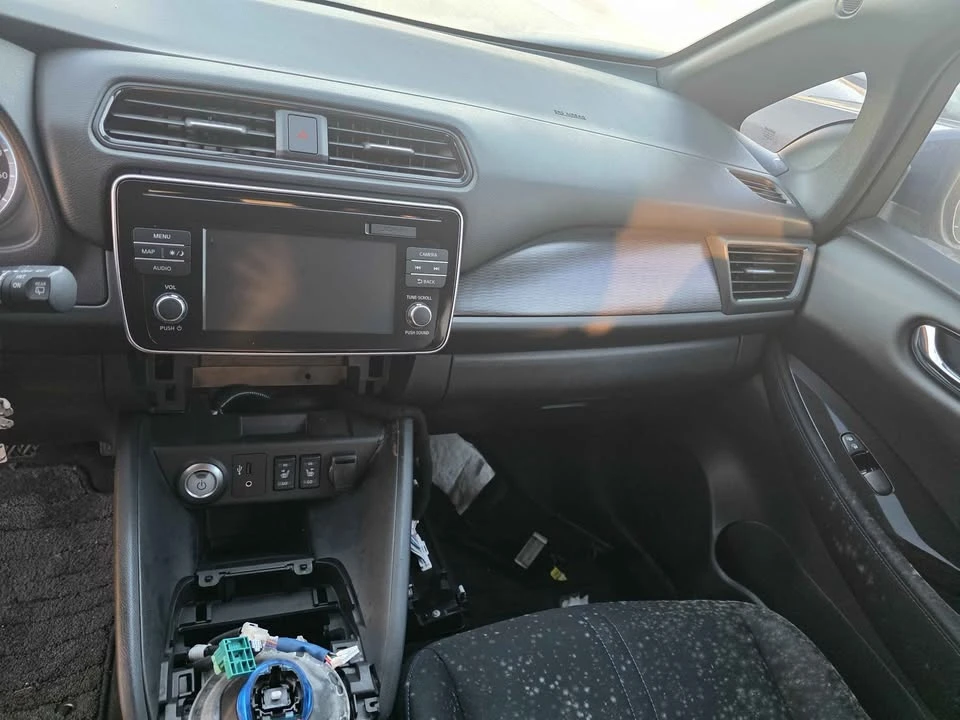 2019 Nissan Leaf - Image 8 of 12