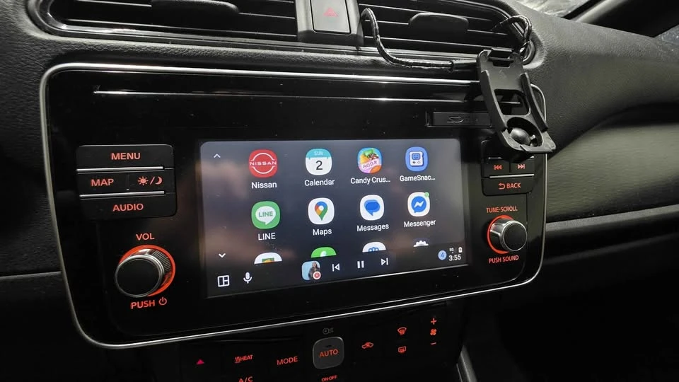 2019 Nissan Leaf - Image 8 of 16