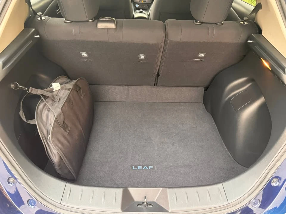 2019 Nissan Leaf - Image 11 of 18