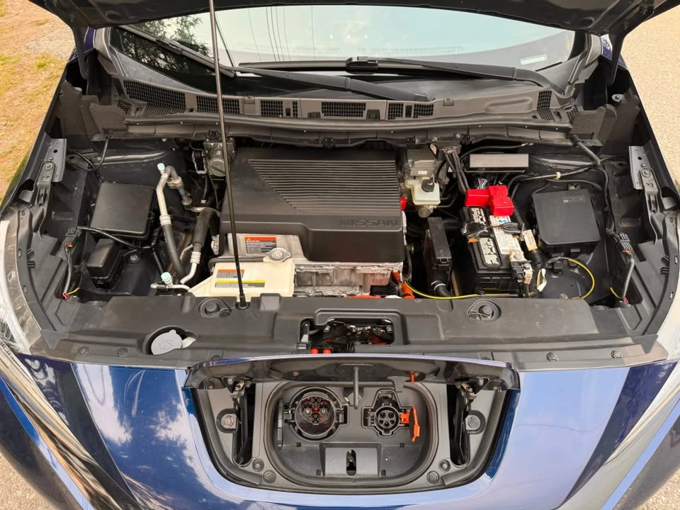 2019 Nissan Leaf - Image 9 of 18