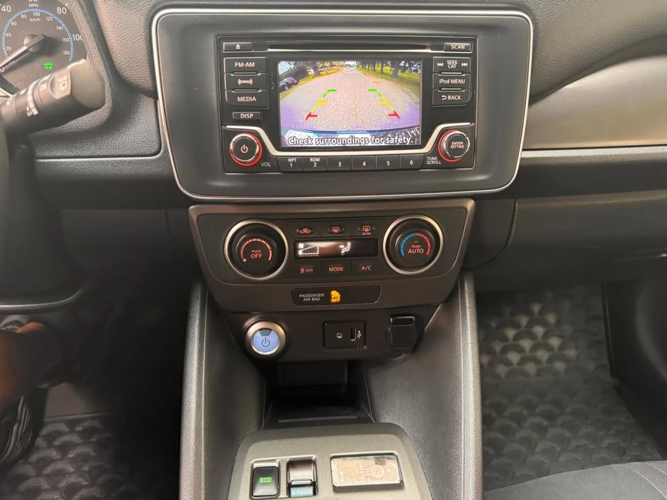 2019 Nissan Leaf - Image 5 of 18