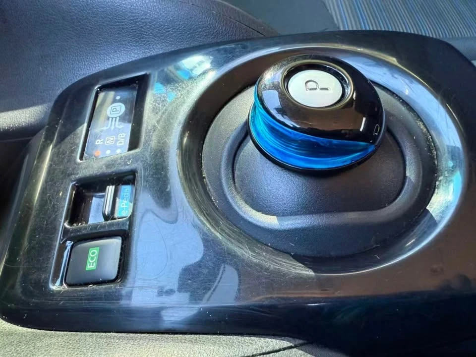 2019 Nissan Leaf - Image 11 of 18
