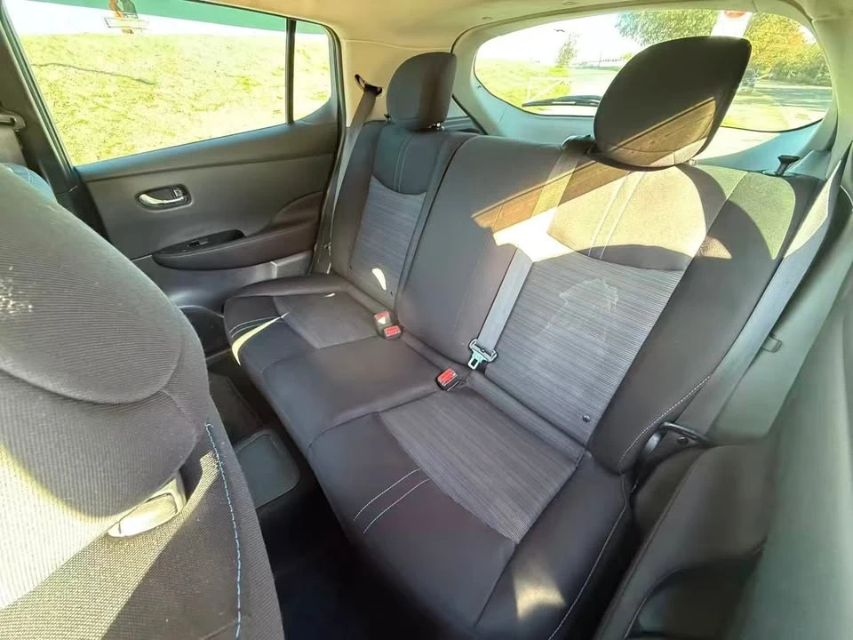 2019 Nissan Leaf - Image 15 of 18