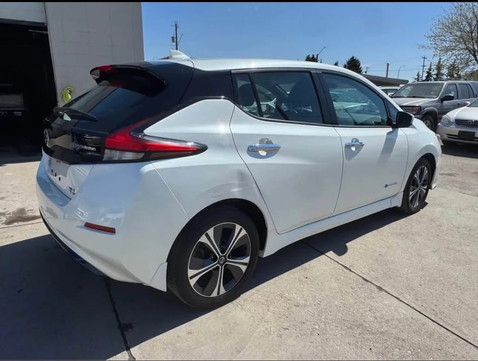 2019 Nissan Leaf - Image 8 of 20