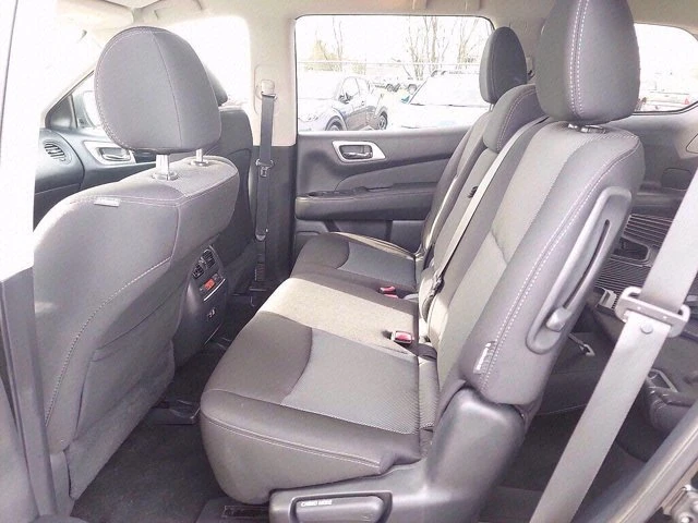 2019 Nissan Pathfinder 4th Gen - Image 10 of 20