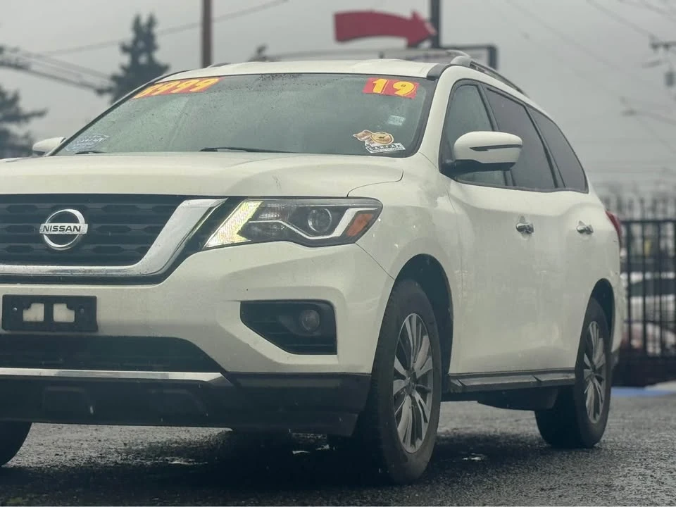 2019 Nissan Pathfinder 4th Gen - Image 3 of 20