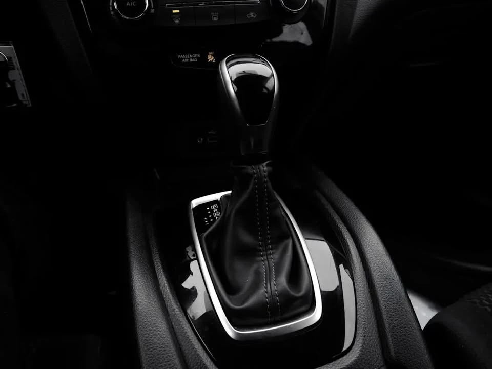 2019 Nissan Rogue - Image 8 of 8