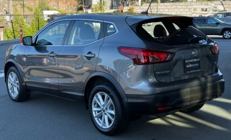 2019 Nissan Rogue - Image 4 of 8