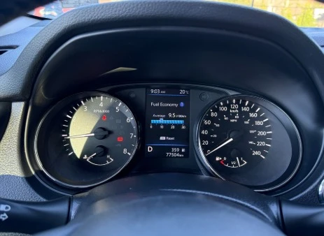 2019 Nissan Rogue - Image 8 of 8