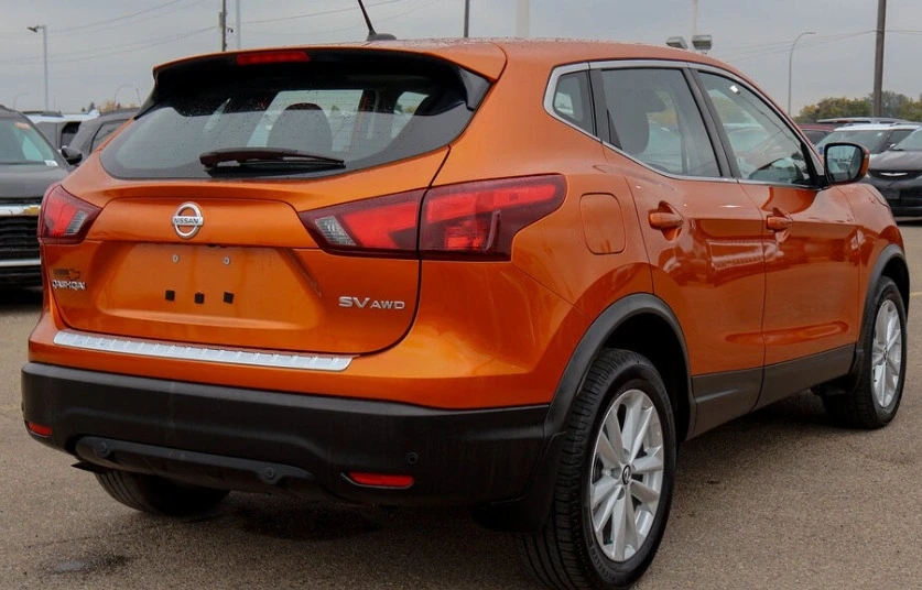 2019 Nissan Rogue - Image 4 of 8