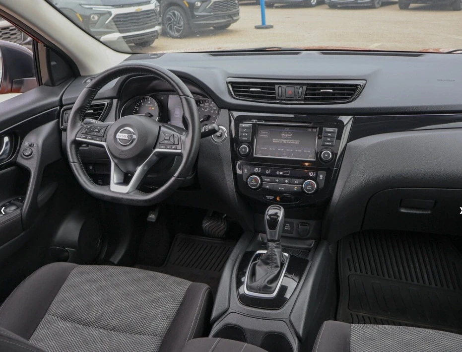 2019 Nissan Rogue - Image 7 of 8