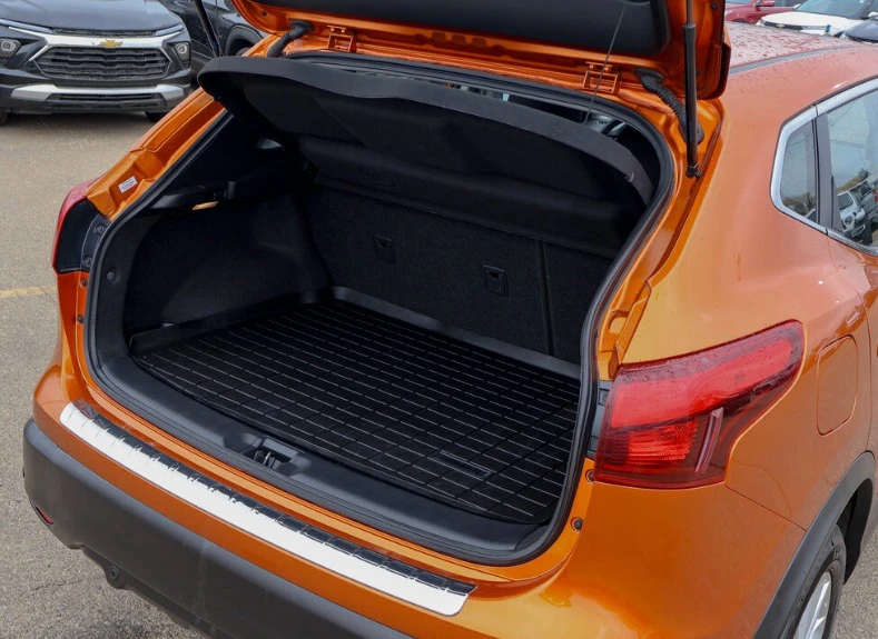 2019 Nissan Rogue - Image 7 of 8