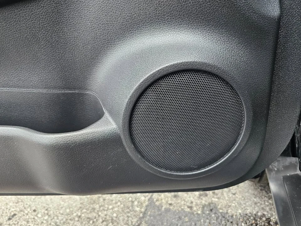 2019 Nissan Rogue - Image 13 of 20