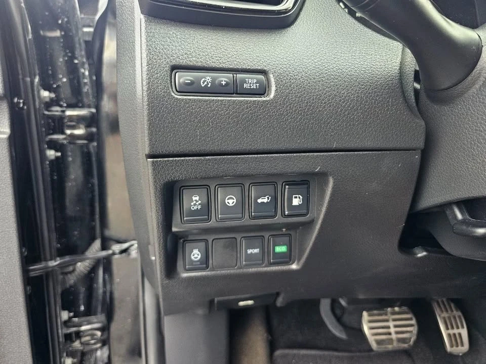 2019 Nissan Rogue - Image 10 of 20