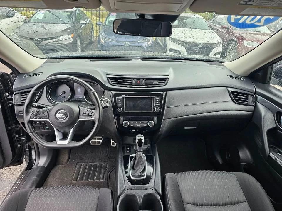 2019 Nissan Rogue - Image 15 of 20