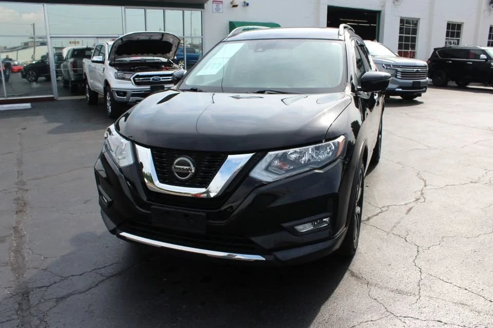 2019 Nissan Rogue - Image 14 of 19