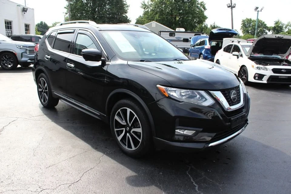 2019 Nissan Rogue - Image 11 of 19