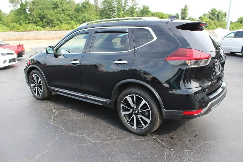 2019 Nissan Rogue - Image 3 of 19