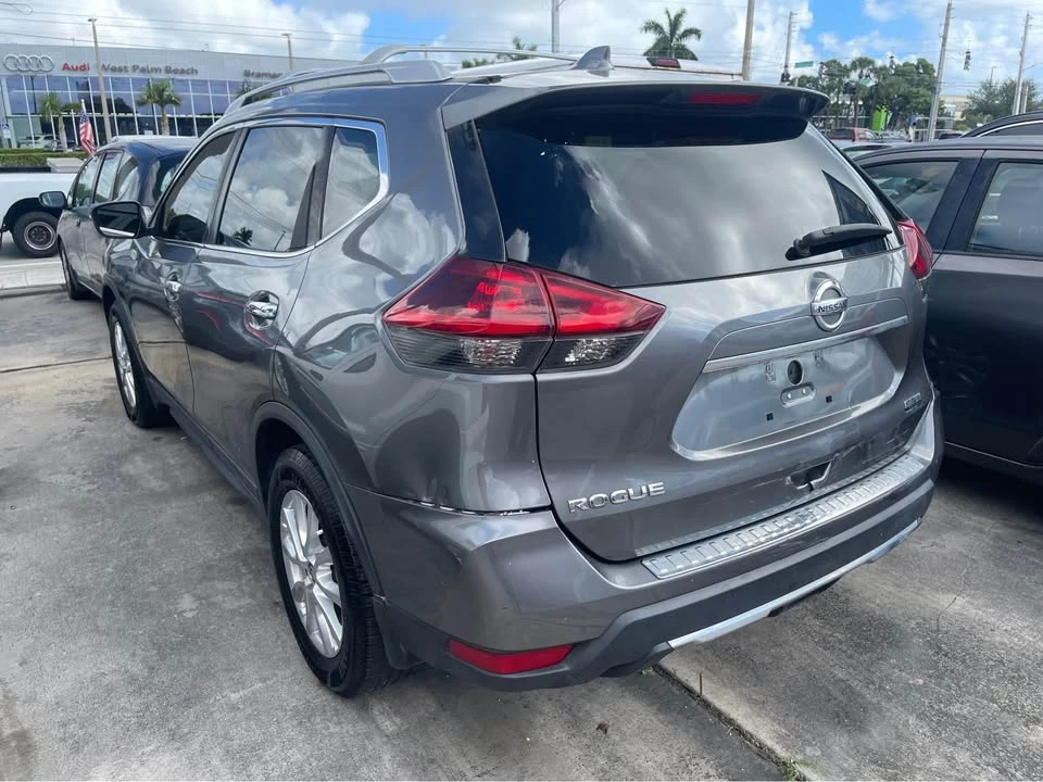 2019 Nissan Rogue - Image 2 of 2