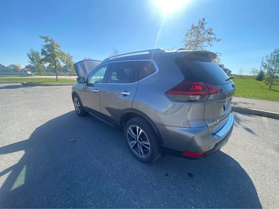 2019 Nissan Rogue - Image 2 of 8