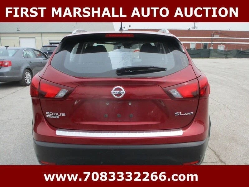 2019 Nissan Rogue - Image 4 of 10