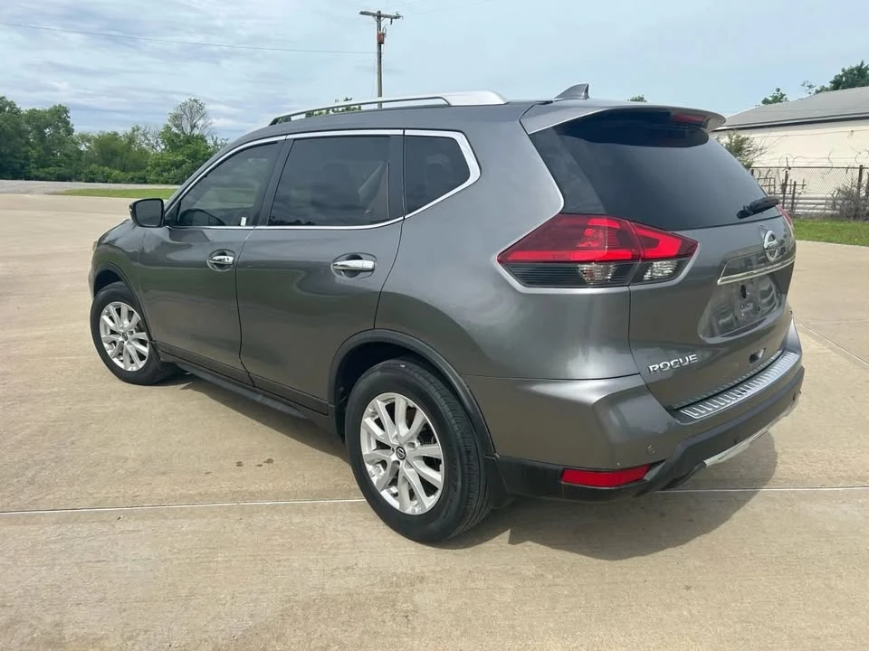 2019 Nissan Rogue - Image 7 of 8