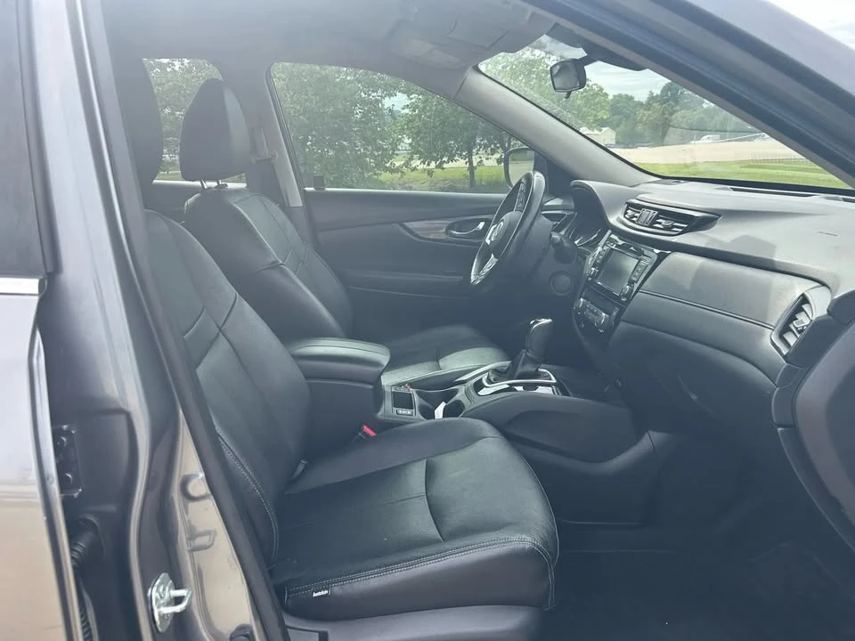 2019 Nissan Rogue - Image 5 of 8