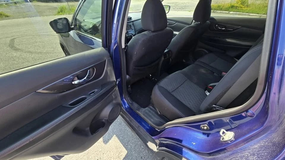 2019 Nissan Rogue - Image 11 of 15