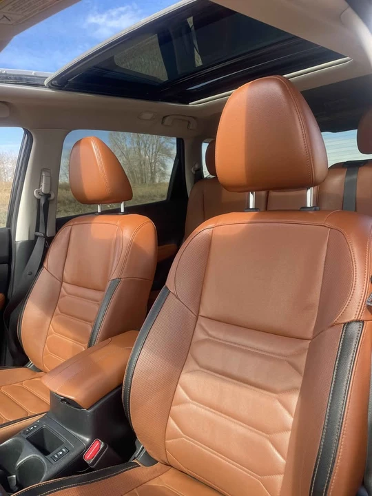 2019 Nissan Rogue - Image 9 of 19