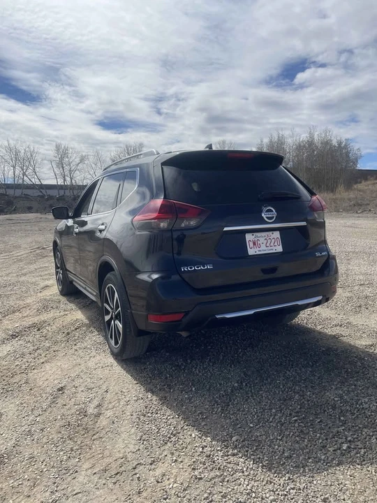 2019 Nissan Rogue - Image 4 of 19