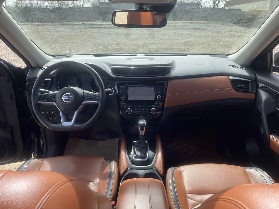 2019 Nissan Rogue - Image 5 of 19