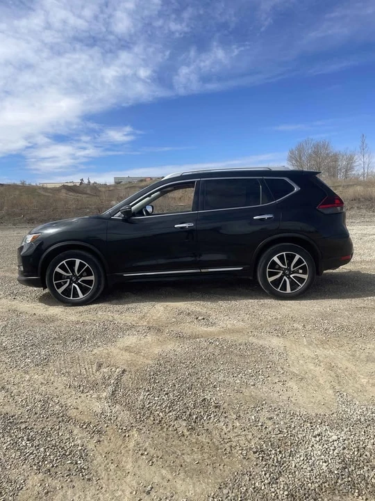 2019 Nissan Rogue - Image 16 of 19