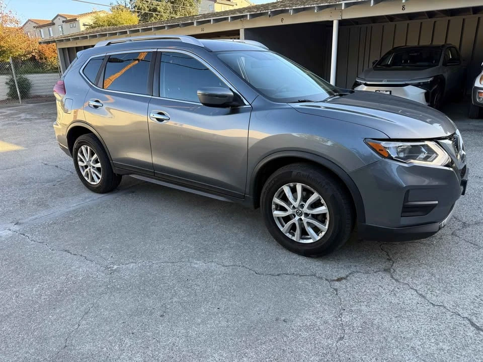2019 Nissan Rogue - Image 2 of 6