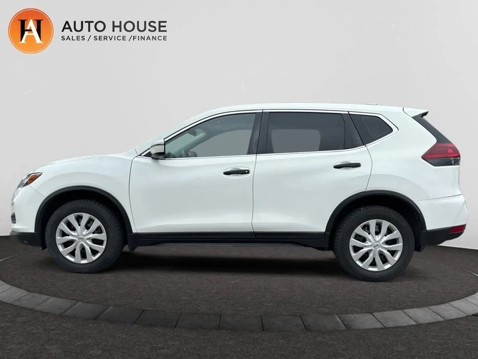 2019 Nissan Rogue - Image 2 of 14