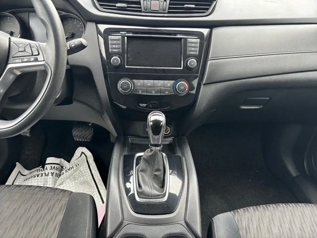 2019 Nissan Rogue - Image 11 of 14