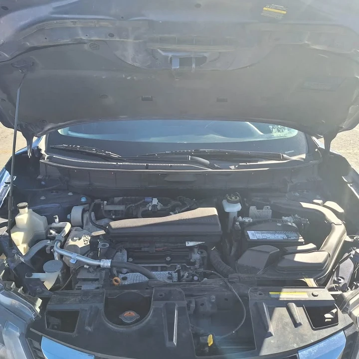 2019 Nissan Rogue - Image 6 of 8