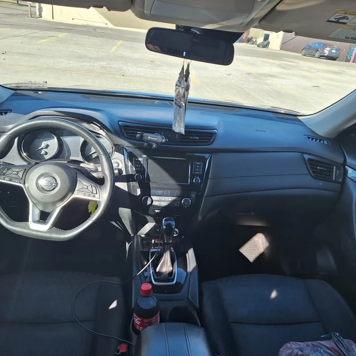 2019 Nissan Rogue - Image 5 of 8