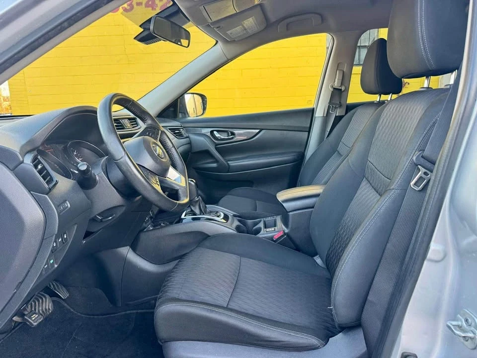 2019 Nissan Rogue - Image 7 of 17