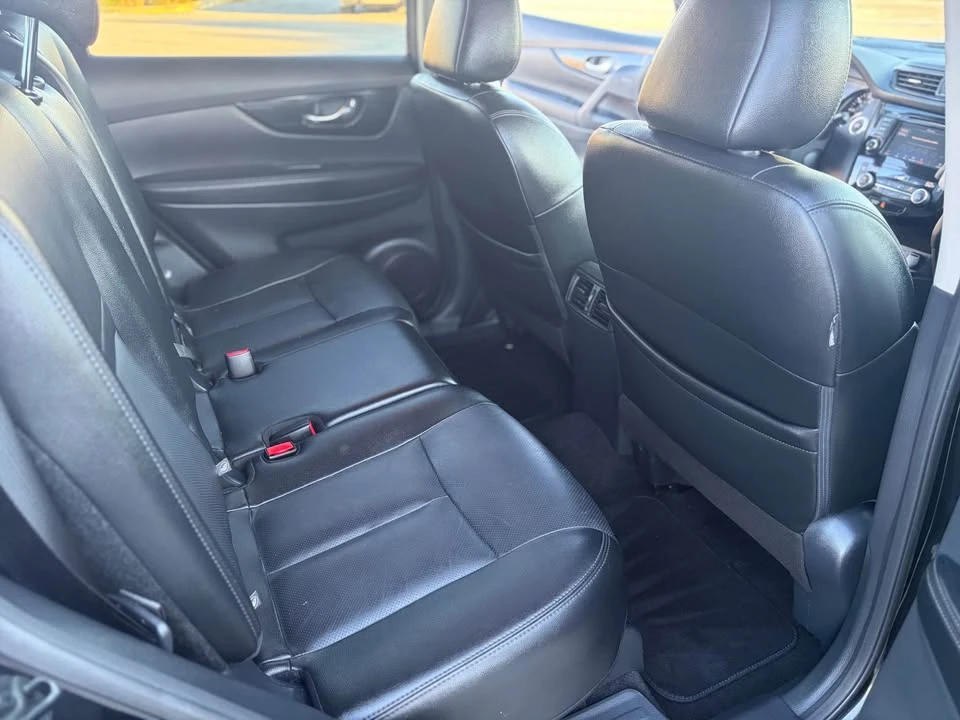 2019 Nissan Rogue - Image 9 of 20