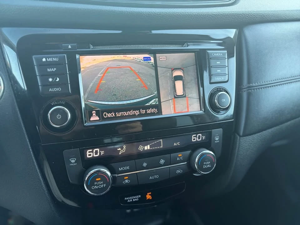 2019 Nissan Rogue - Image 12 of 20
