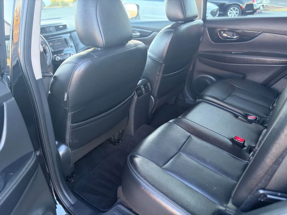 2019 Nissan Rogue - Image 8 of 20