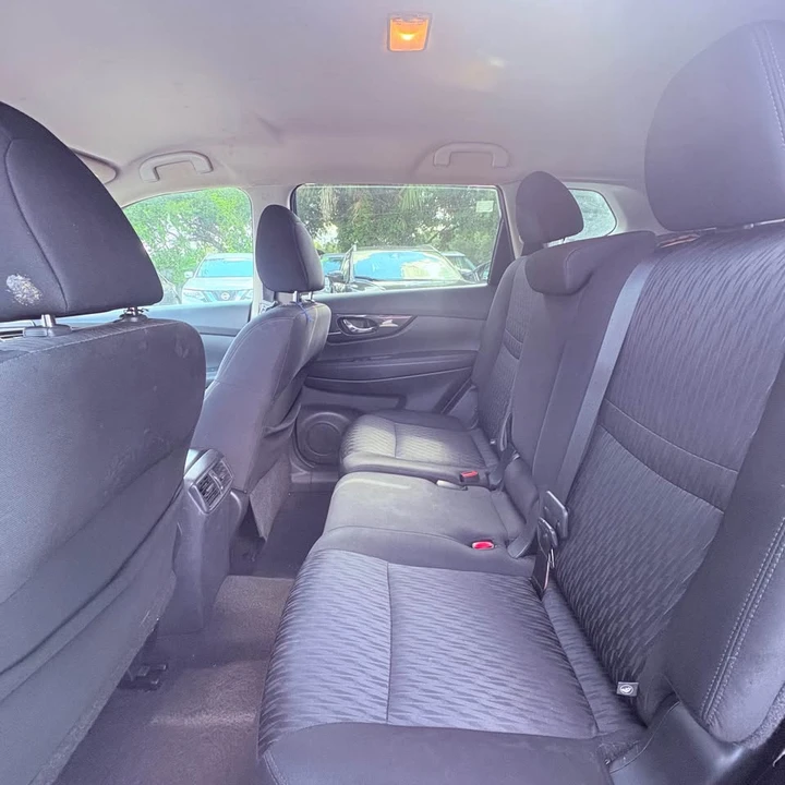 2019 Nissan Rogue - Image 6 of 6