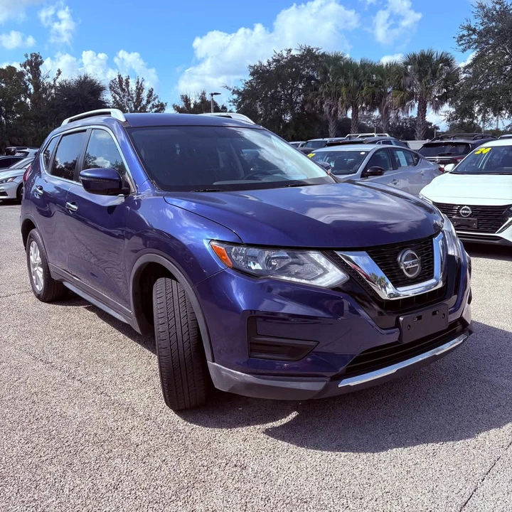 2019 Nissan Rogue - Image 2 of 6