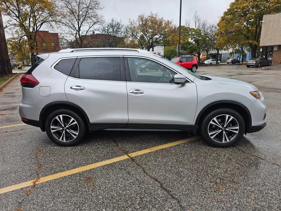 2019 Nissan Rogue - Image 5 of 8