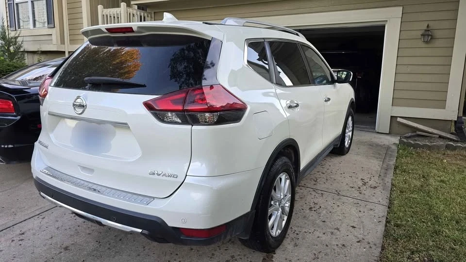 2019 Nissan Rogue - Image 4 of 10